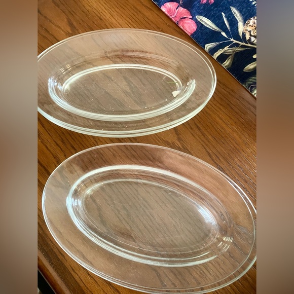 4 Clear Glass Salad Plates - Picture 2 of 2